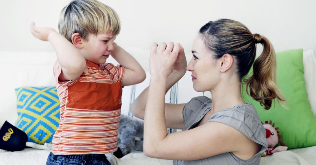 Kind bekommt Wutanfall gegen Pflegemutter