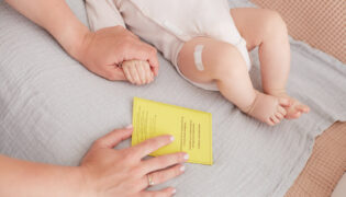 Geschützt: Welt-Meningitis-Tag 2023: So kann man Babys vor einer bakteriellen Hirnhautentzündung schützen