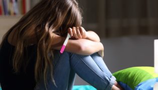 Welche Rechte haben minderjährige Schwangere?
